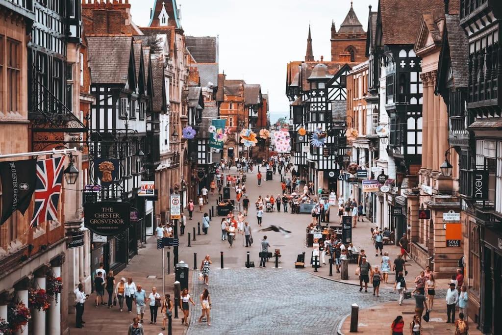 Luxury Apartment: City Centre, Stylish, Modern Chester Exterior foto