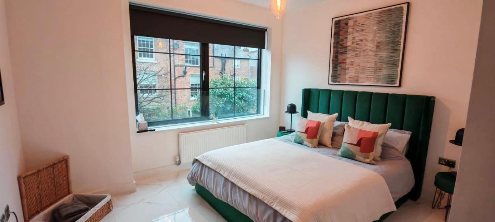Luxury Apartment: City Centre, Stylish, Modern Chester Exterior foto